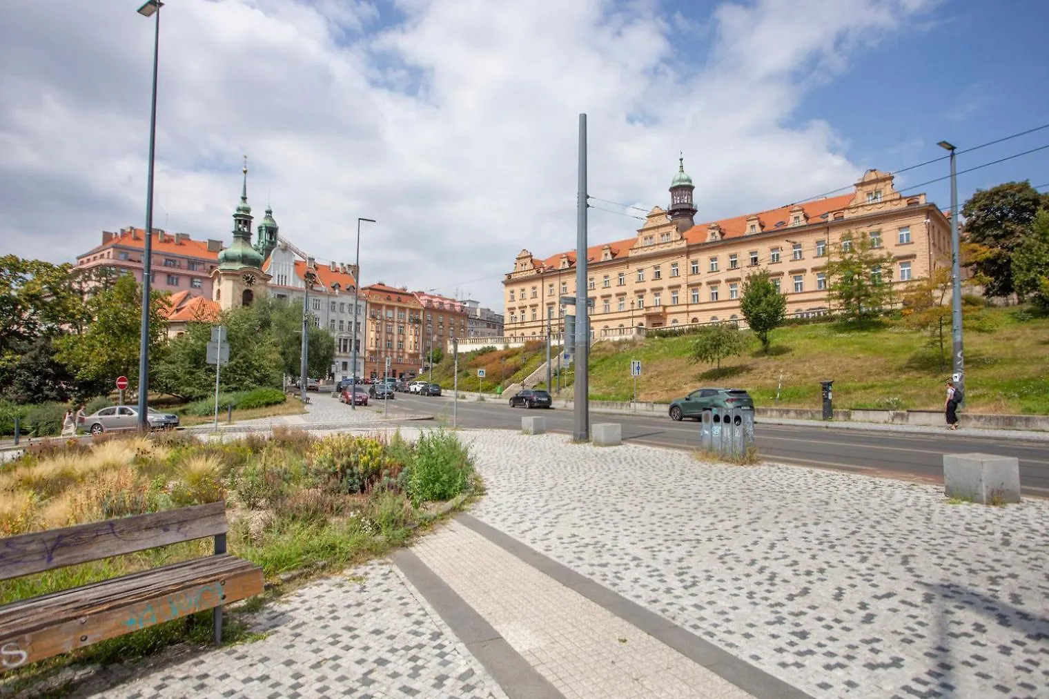 Blueground Vrsovice Private Terrace Equipped Prg-8 Apartment Prague Czech Republic